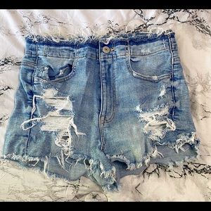 American Eagle SUPER STRETCH distressed short shorts 👖